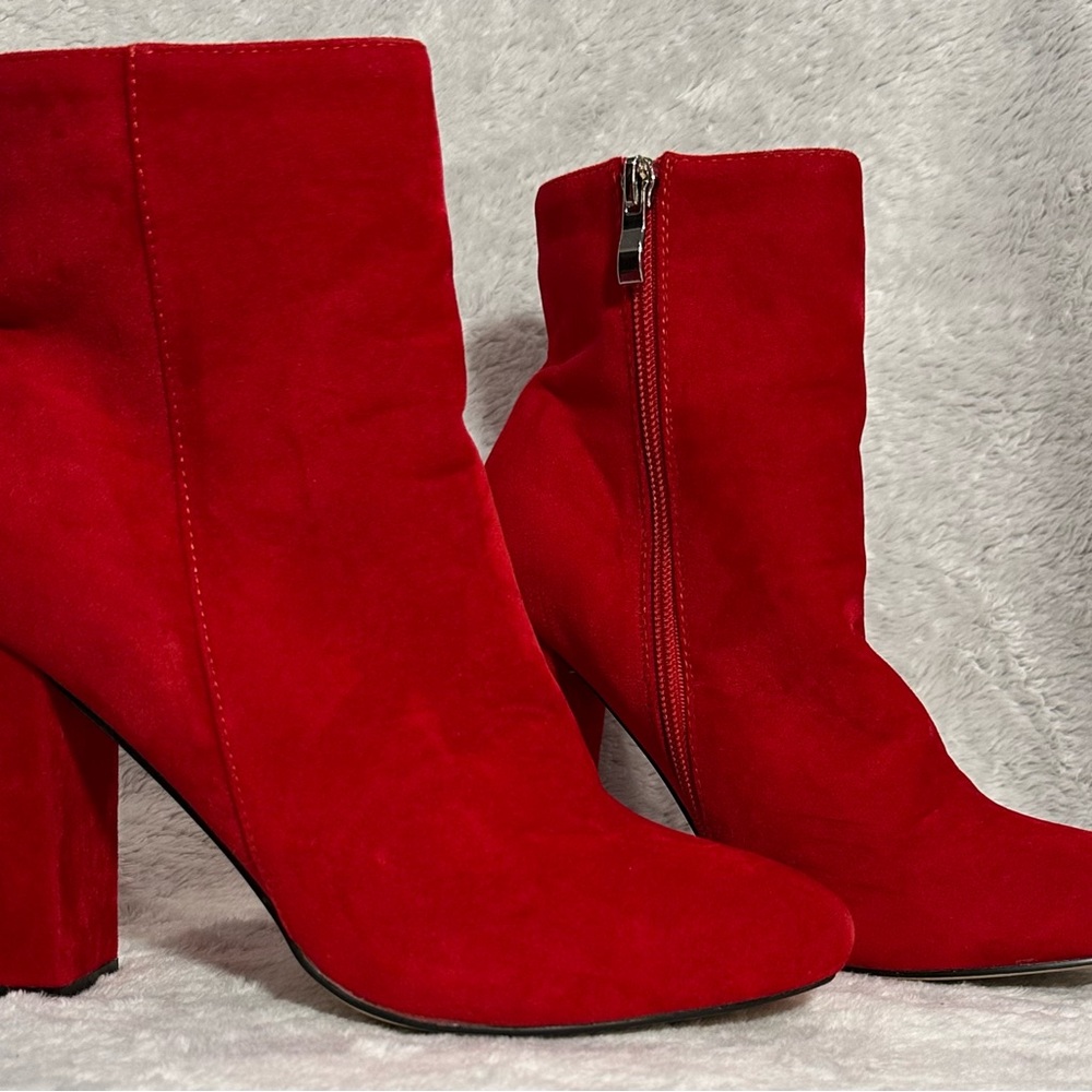 PrettyLittleThing RED Heeled Boots with Chunky Heel and Rounded Toe Women size 6 - Picture 8 of 15